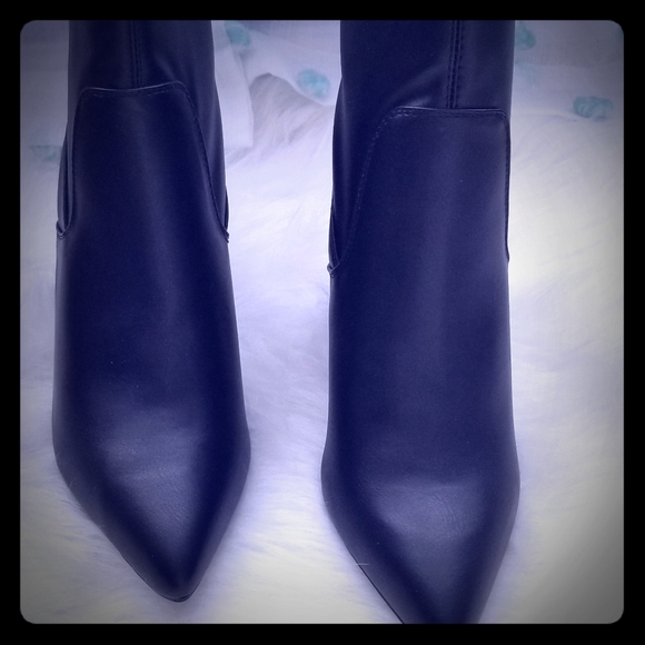 Black zipper booties - Picture 2 of 2